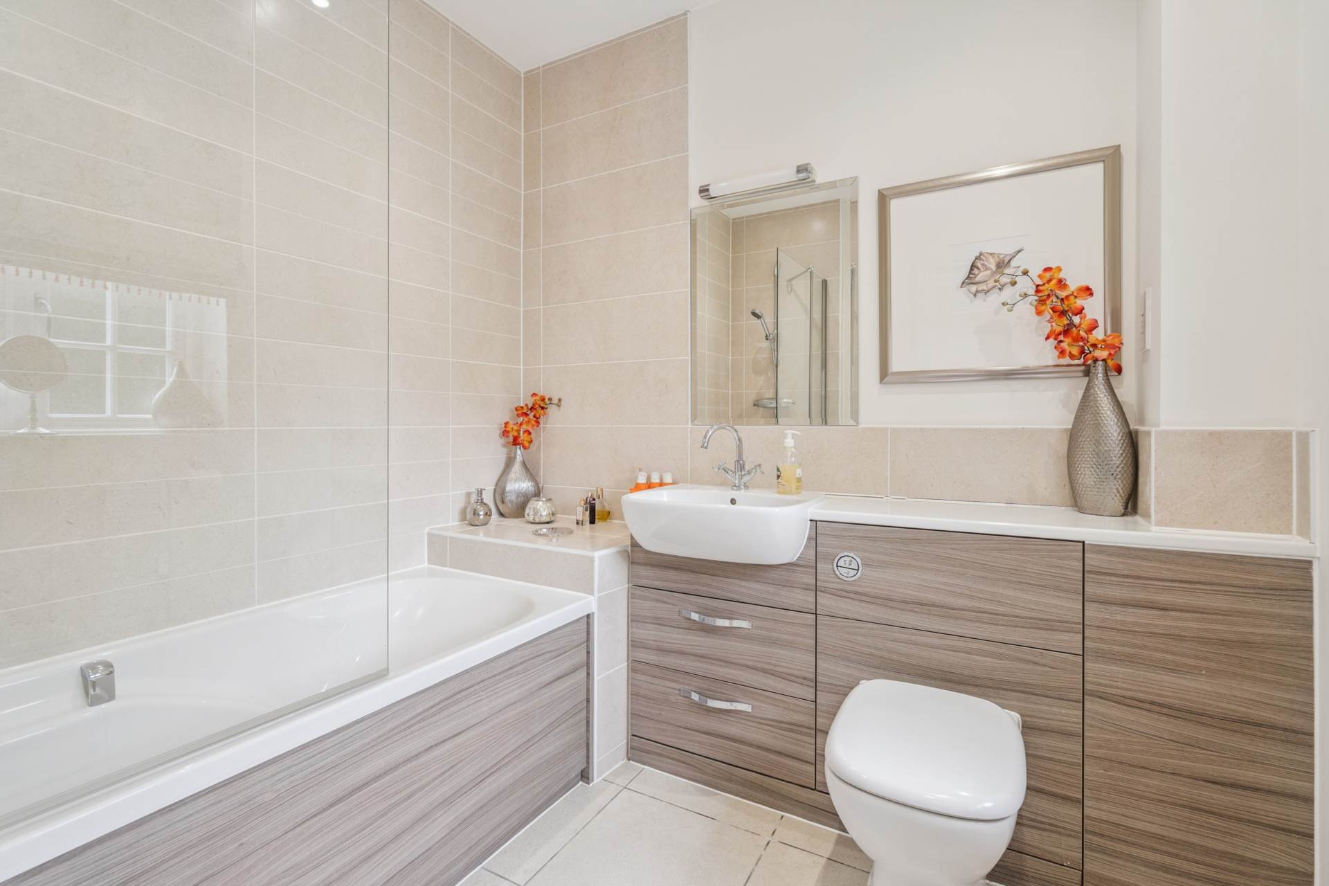 Additional Property Image 2 bedroom Mews for sale in Tring 14