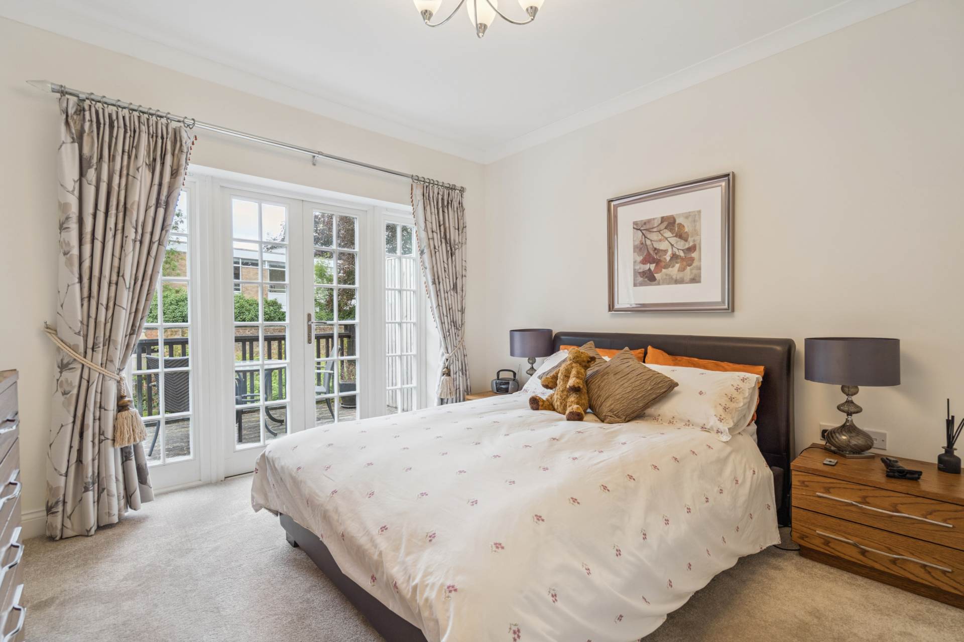 Additional Property Image 2 bedroom Mews for sale in Tring 15