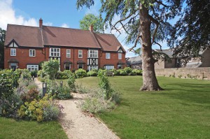 2 bedroom Mews for sale in Tring