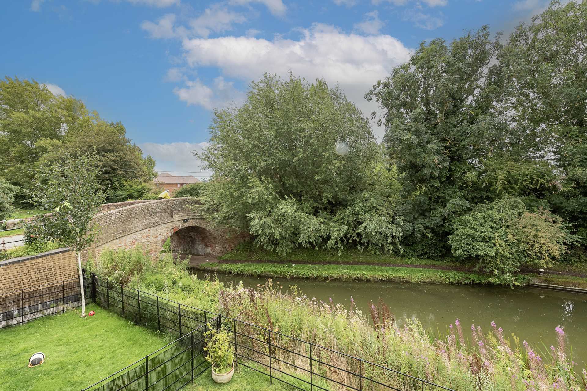 Additional Property Image 3 bedroom House for sale in Tring 32