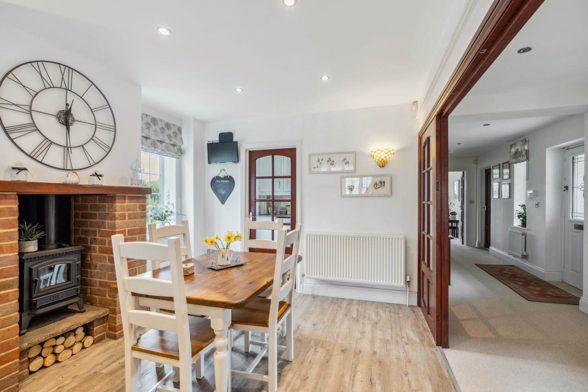 Additional Property Image 6 bedroom Detached for sale in Tring 9