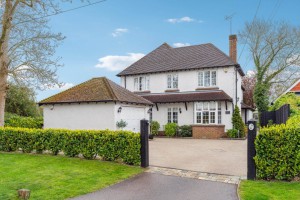 6 bedroom Detached for sale in Tring