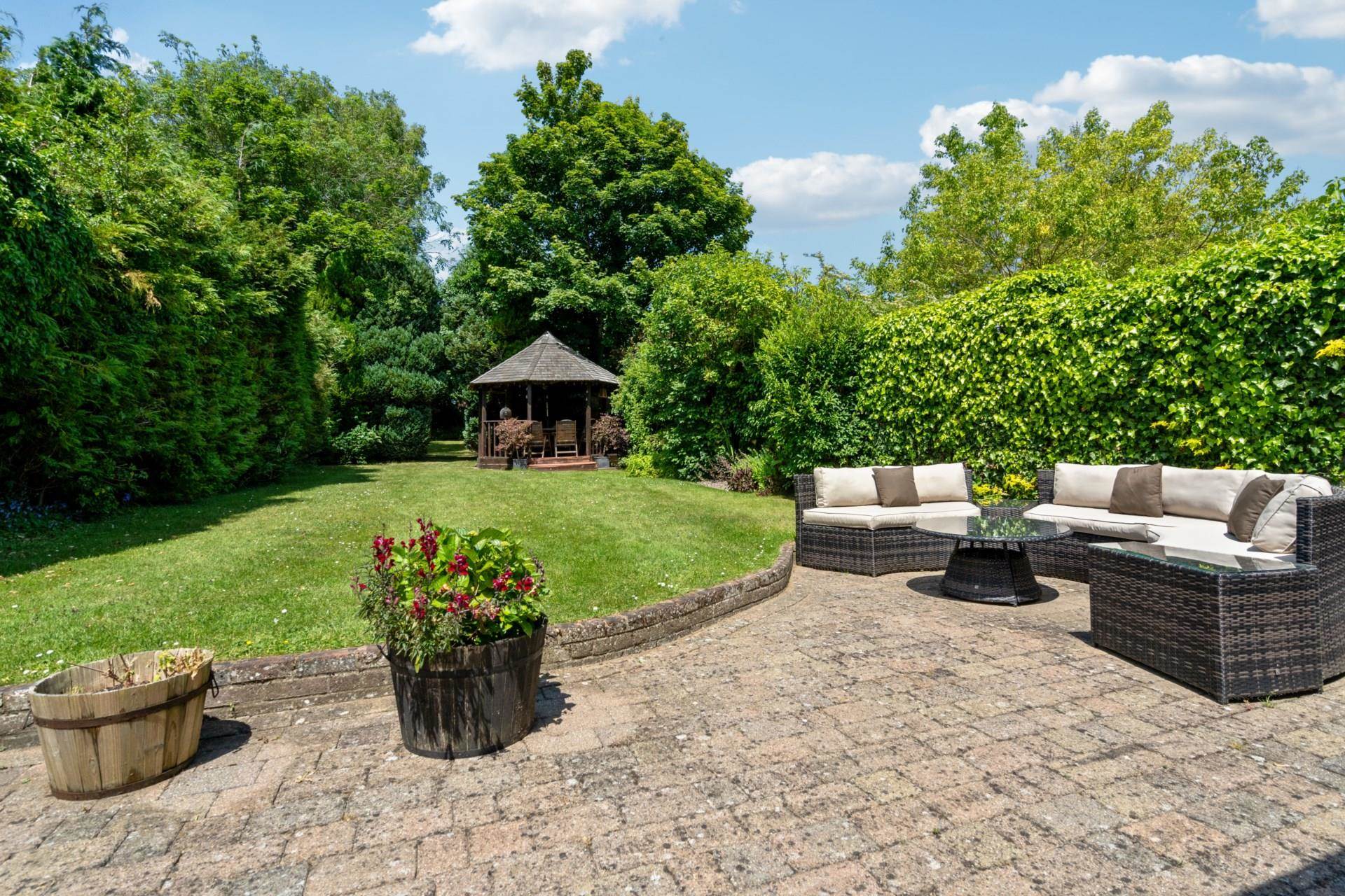 Additional Property Image 4 bedroom Semi Detached for sale in Tring 2