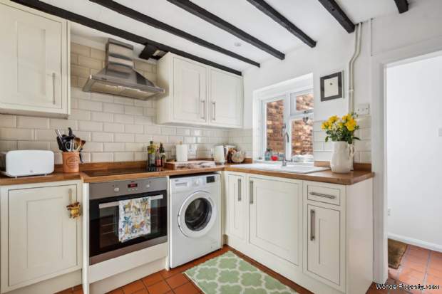 Additional Property Image 2 bedroom Cottage for sale in Tring 7