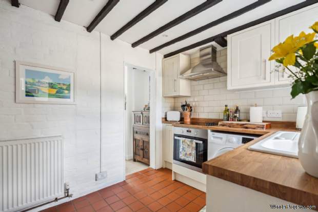 Additional Property Image 2 bedroom Cottage for sale in Tring 8