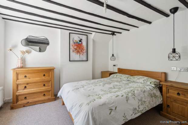 Additional Property Image 2 bedroom Cottage for sale in Tring 10