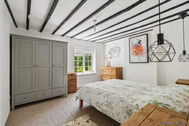 Additional Property Image 2 bedroom Cottage for sale in Tring 11
