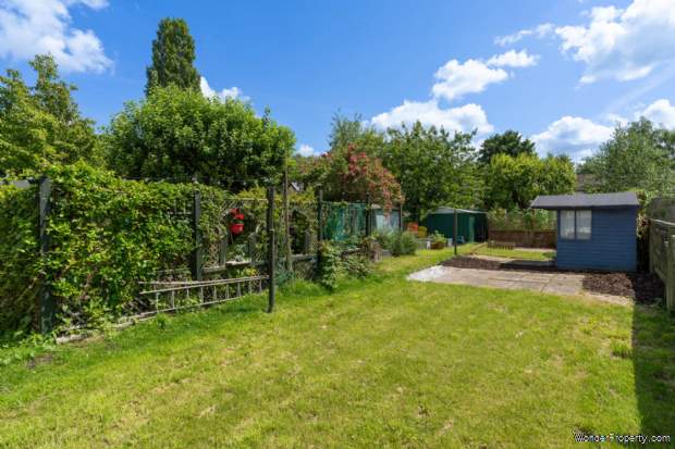 Additional Property Image 2 bedroom Cottage for sale in Tring 17