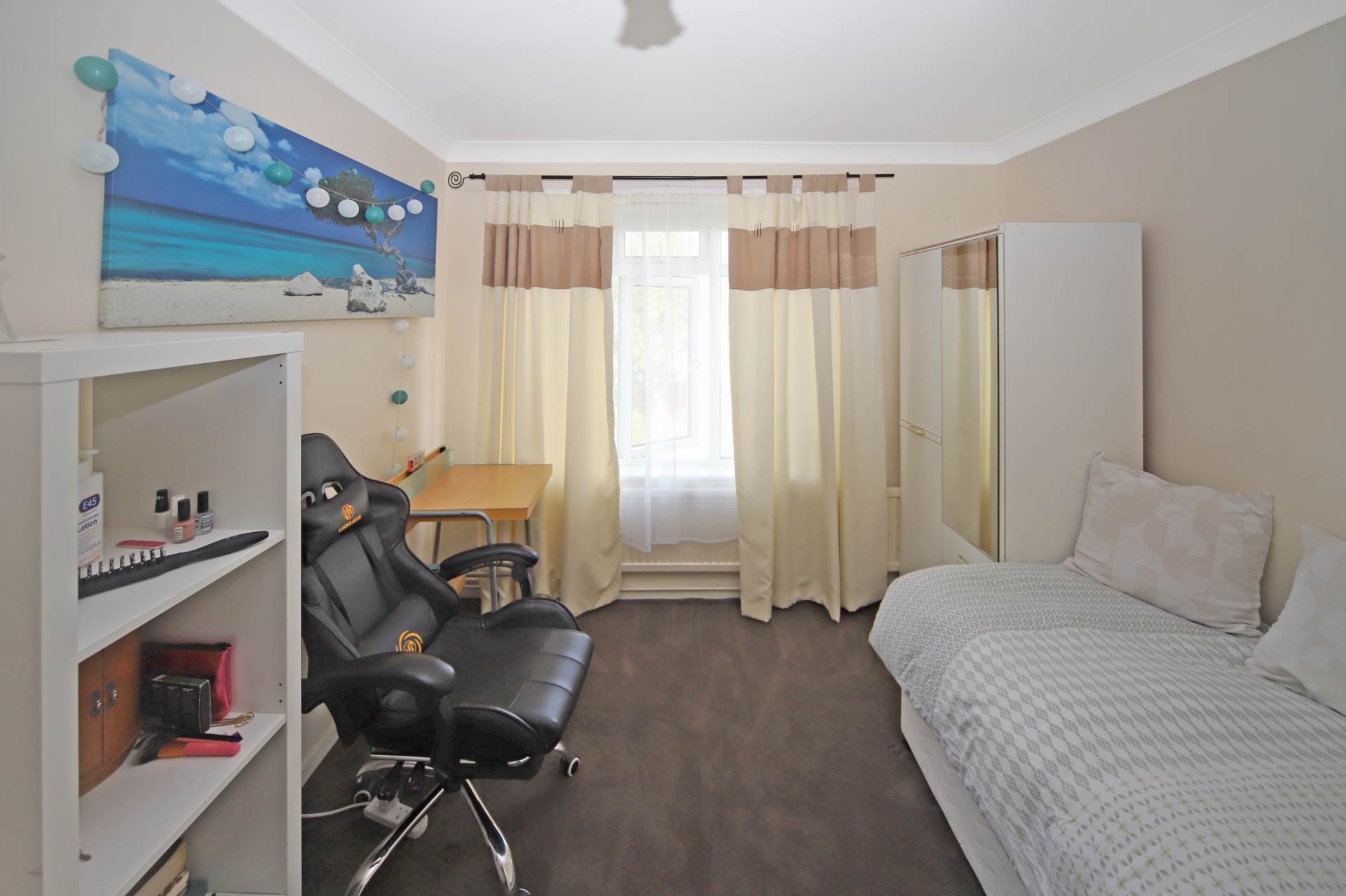 Additional Property Image 6 bedroom Town House for sale in Tring 8