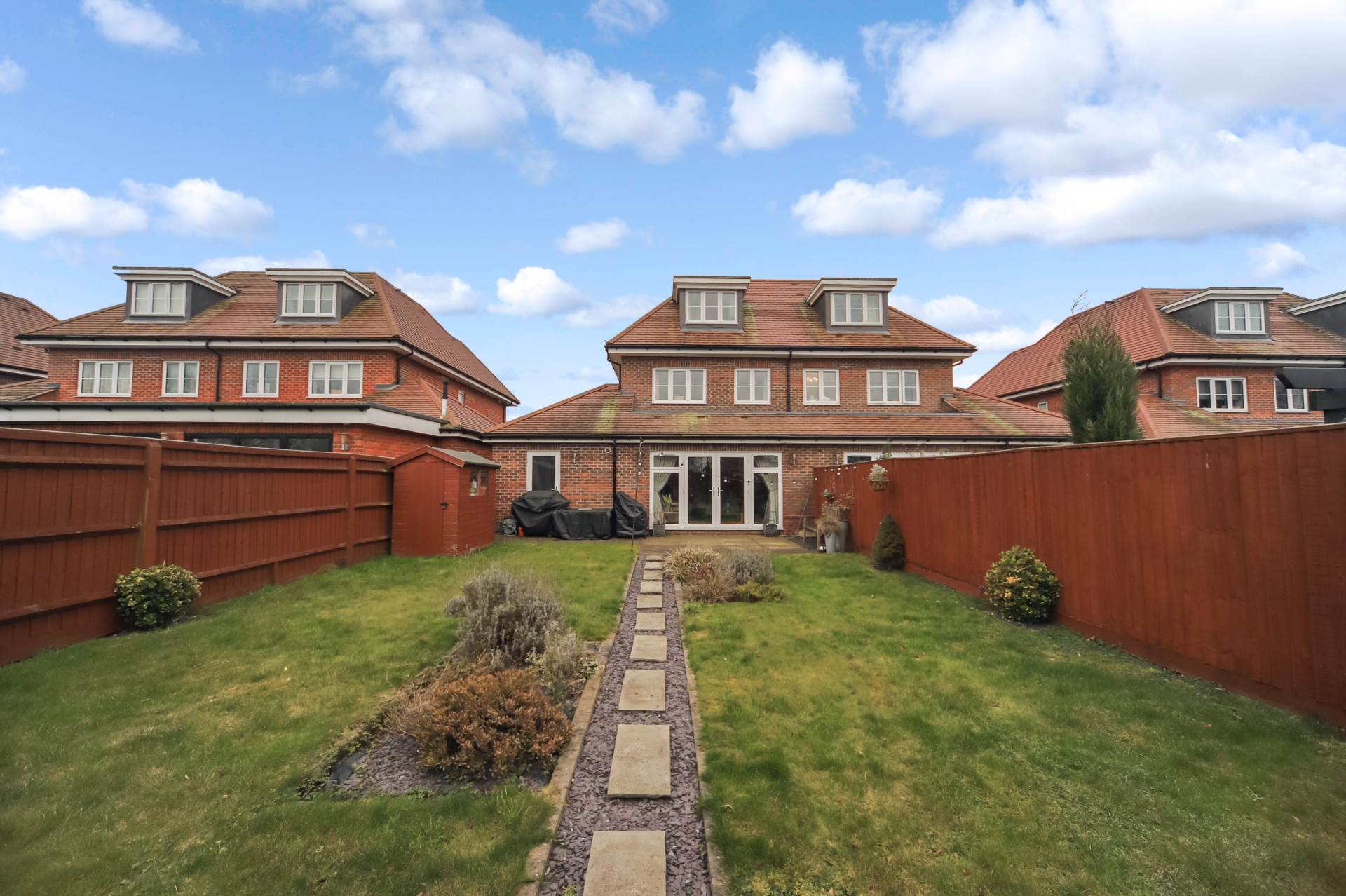 Additional Property Image 4 bedroom Semi Detached for sale in Aylesbury 2