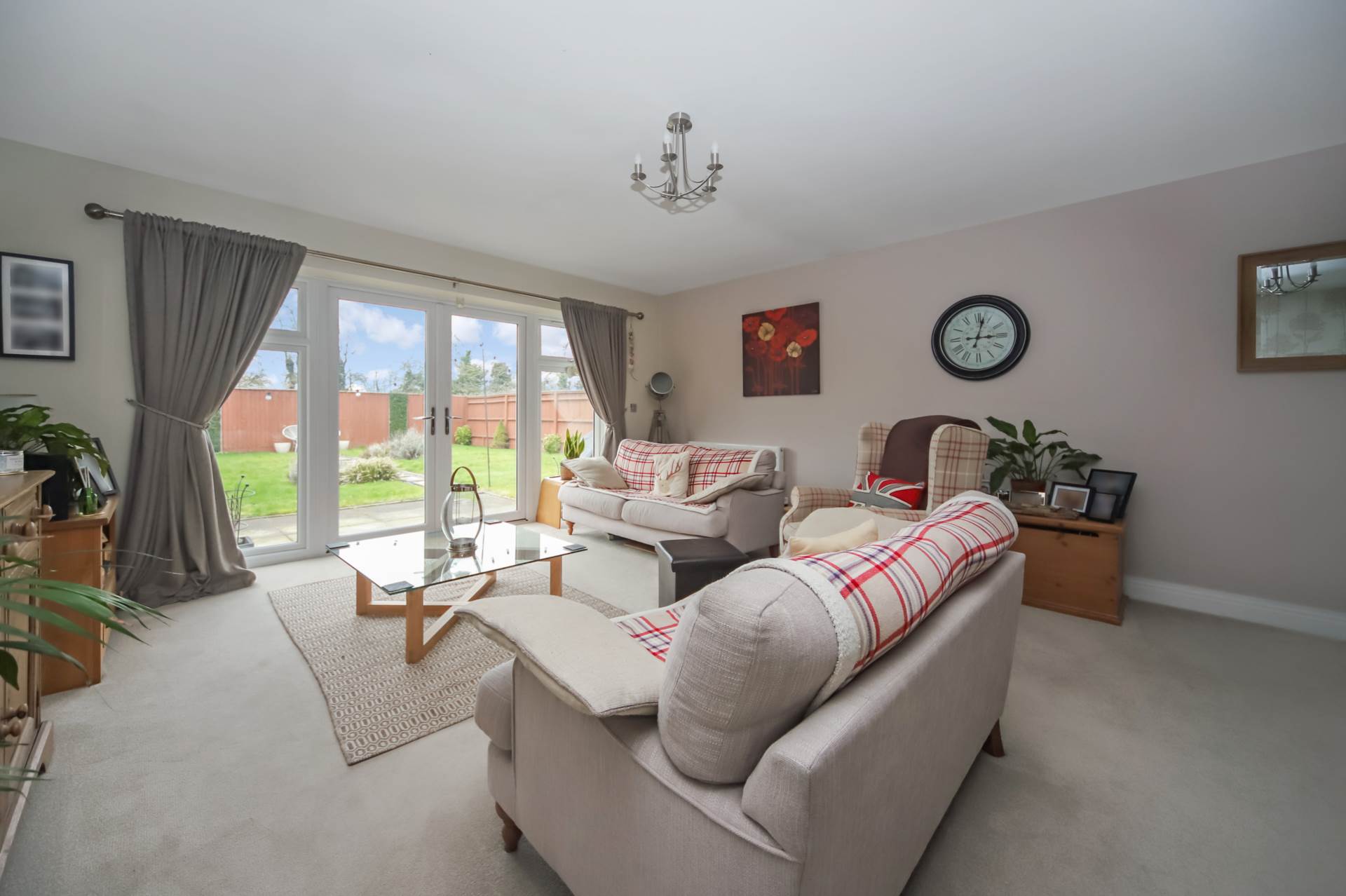 Additional Property Image 4 bedroom Semi Detached for sale in Aylesbury 5