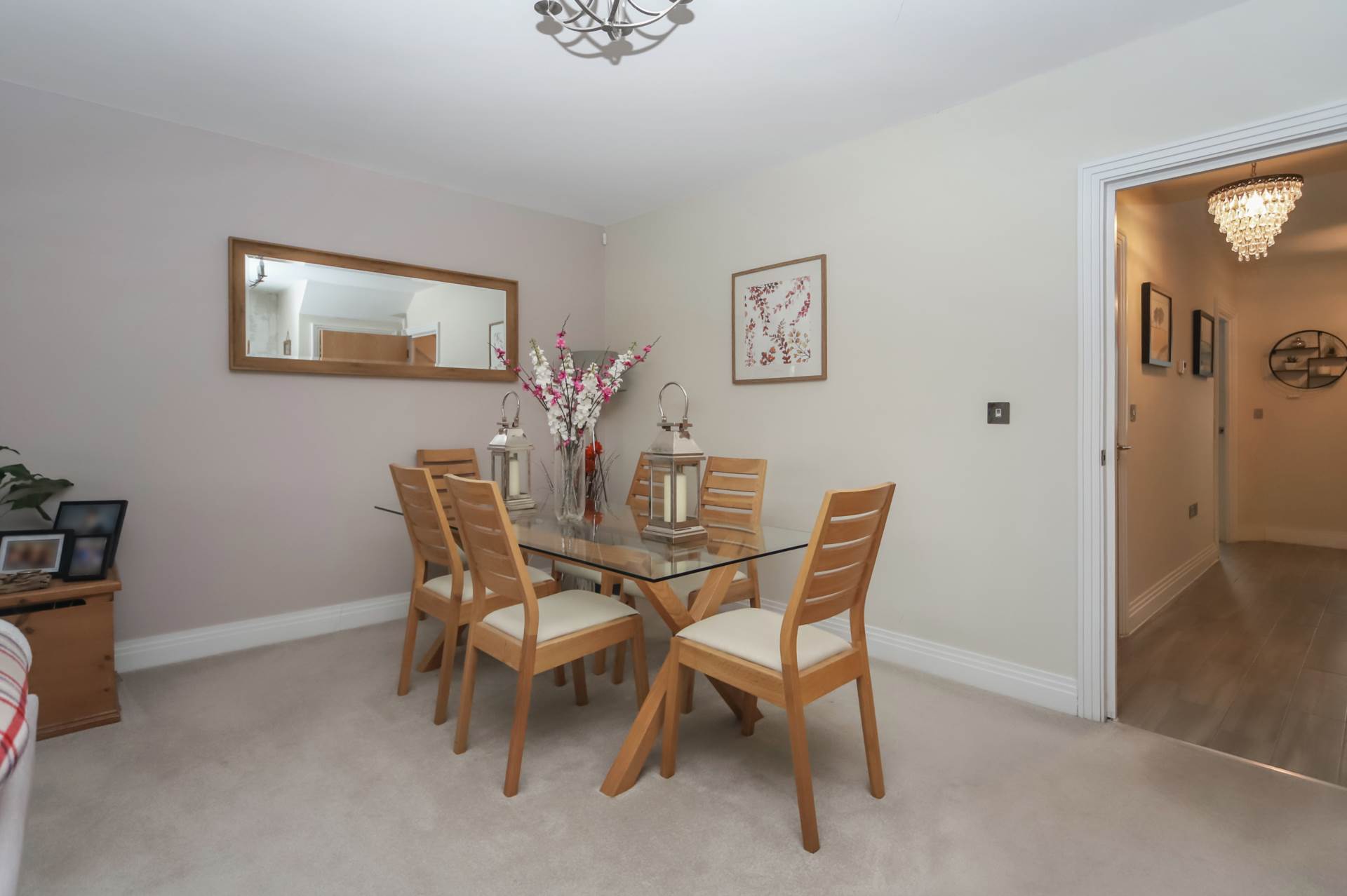 Additional Property Image 4 bedroom Semi Detached for sale in Aylesbury 6