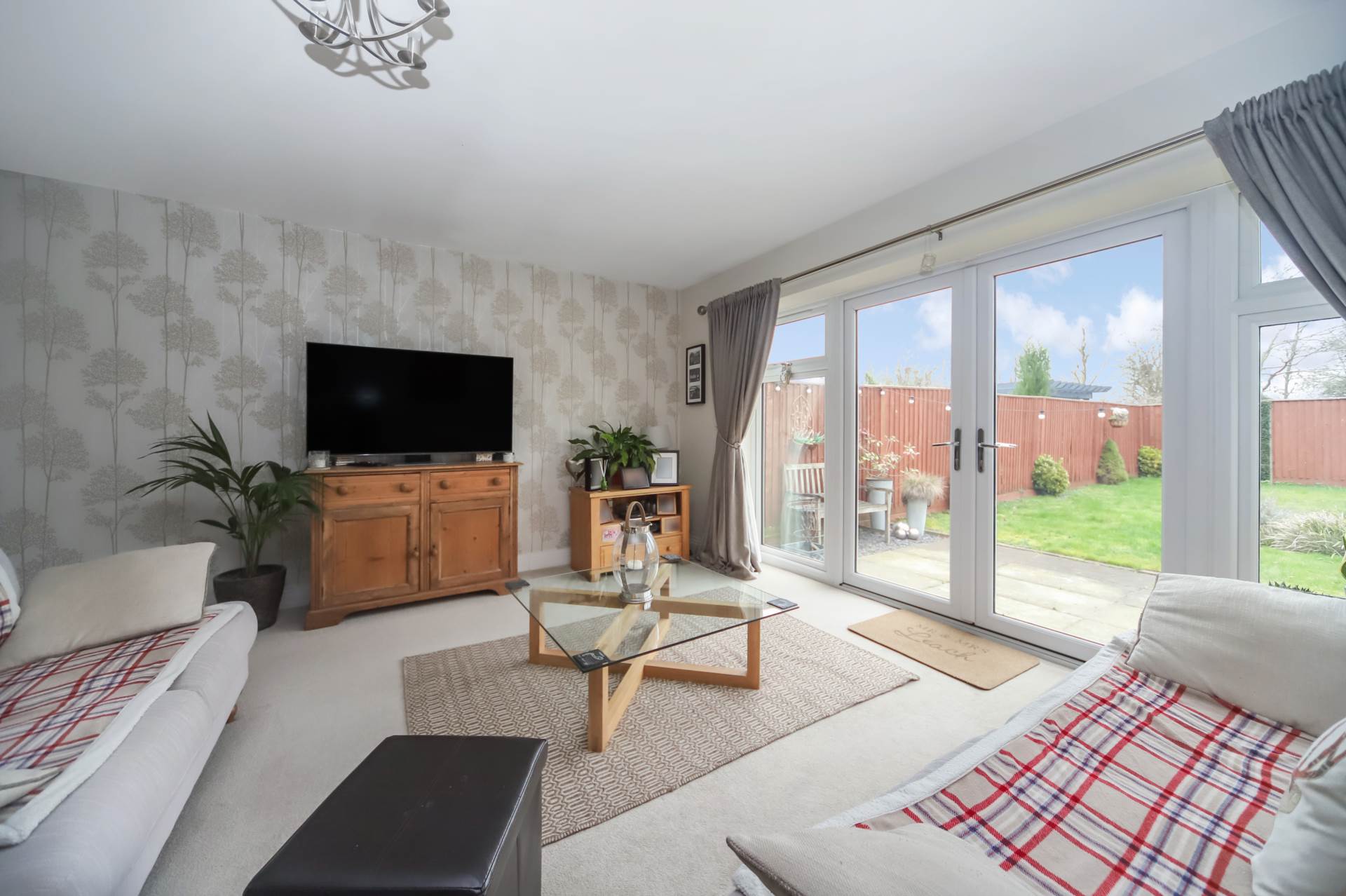 Additional Property Image 4 bedroom Semi Detached for sale in Aylesbury 7