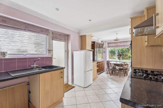 Additional Property Image 2 bedroom Bungalow for sale in Tring 16