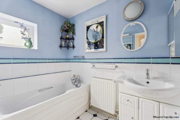Additional Property Image 2 bedroom Bungalow for sale in Tring 10