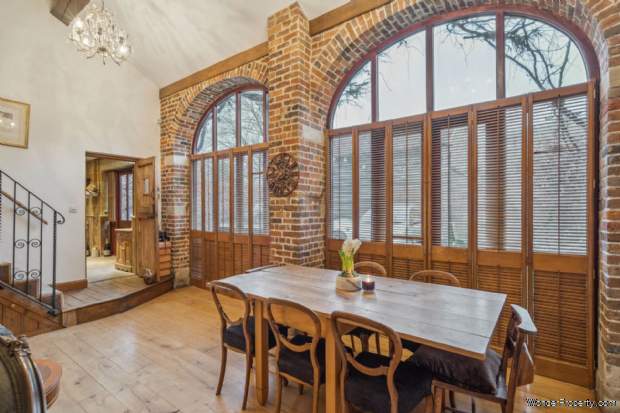 Additional Property Image 3 bedroom Detached for sale in Tring 2