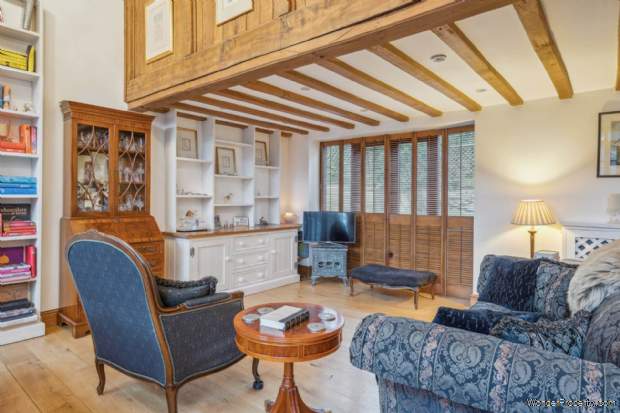 Additional Property Image 3 bedroom Detached for sale in Tring 5