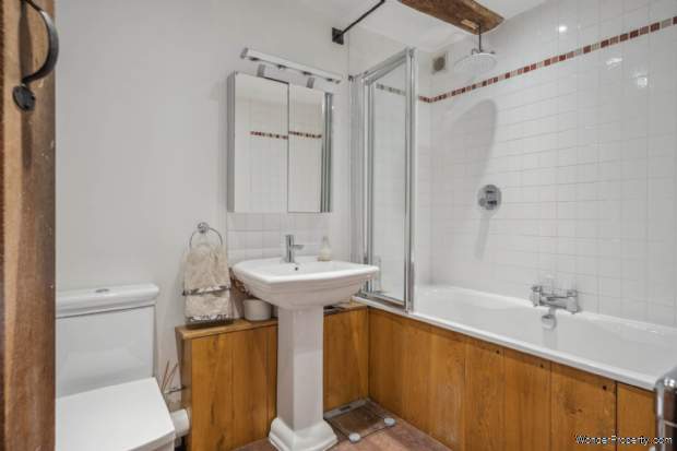 Additional Property Image 3 bedroom Detached for sale in Tring 19