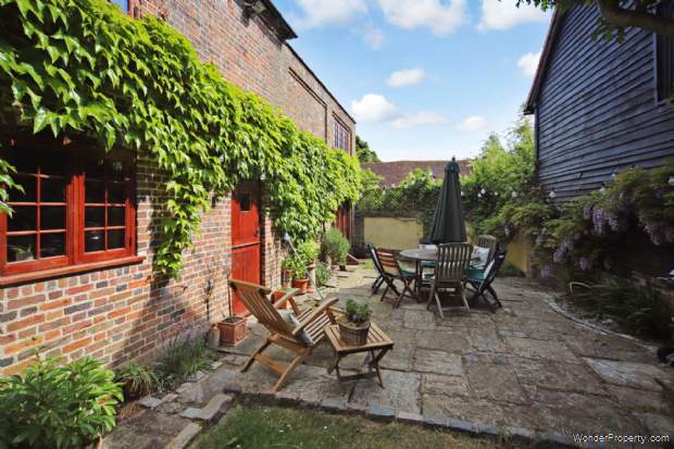 Additional Property Image 3 bedroom Detached for sale in Tring 13