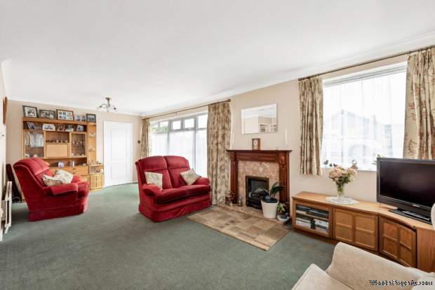 Additional Property Image 3 bedroom Detached Bungalow for sale in Tring 10