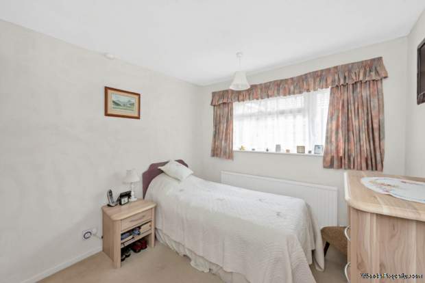 Additional Property Image 3 bedroom Detached Bungalow for sale in Tring 15