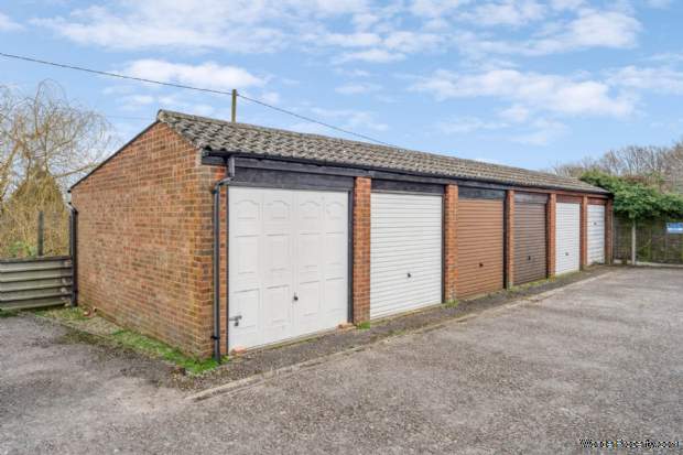 Additional Property Image 3 bedroom Terraced for sale in Leighton Buzzard 8