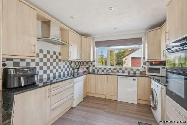 Additional Property Image 5 bedroom Detached for sale in Aylesbury 15