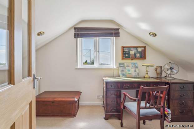 Additional Property Image 5 bedroom Detached for sale in Aylesbury 10