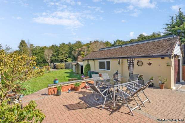 Additional Property Image 5 bedroom Detached for sale in Aylesbury 13