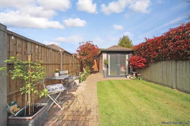 Additional Property Image 3 bedroom Terraced for sale in Tring 4