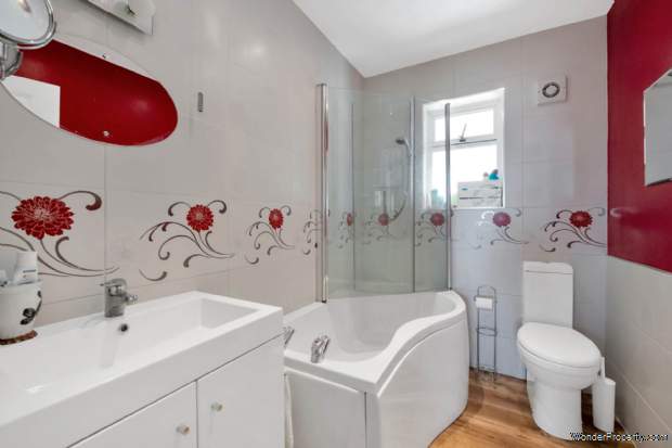 Additional Property Image 2 bedroom Detached Bungalow for sale in Dunstable 17