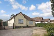 2 bedroom Detached Bungalow for sale in Dunstable