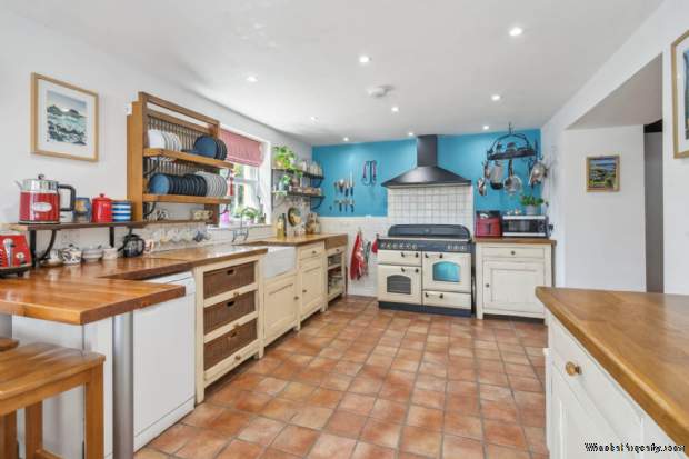 Additional Property Image 4 bedroom Detached for sale in Tring 17