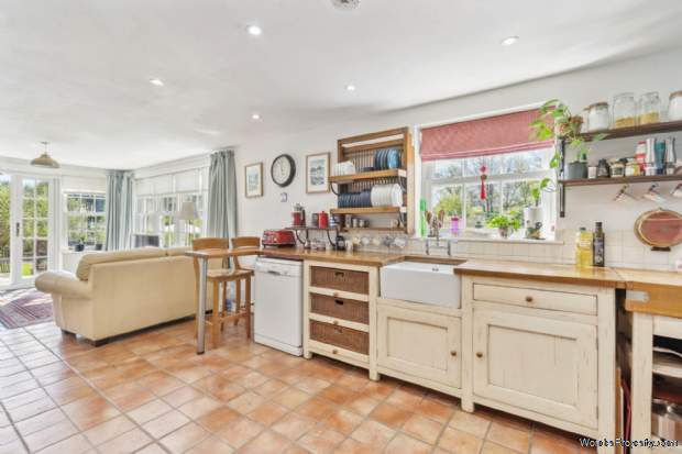 Additional Property Image 4 bedroom Detached for sale in Tring 19