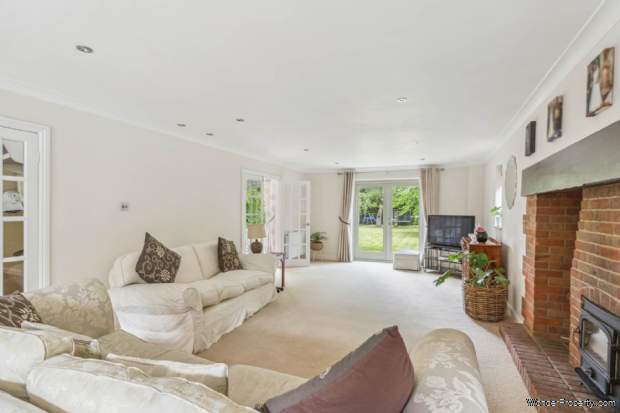 Additional Property Image 5 bedroom Detached for sale in Aylesbury 6
