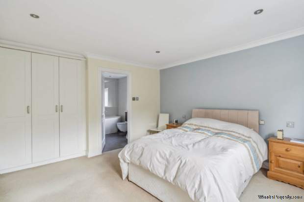 Additional Property Image 5 bedroom Detached for sale in Aylesbury 11