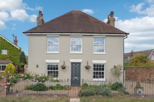 3 bedroom Detached for sale in Leighton Buzzard