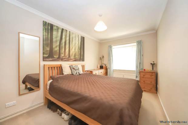 Additional Property Image 1 bedroom Apartment for sale in Tring 8