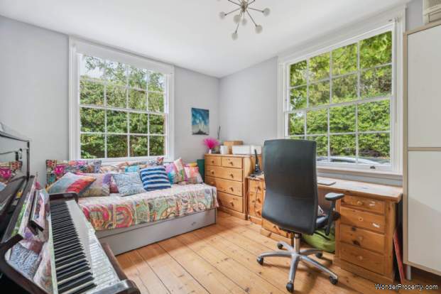 Additional Property Image 5 bedroom Semi Detached for sale in Tring 11
