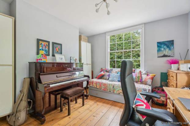 Additional Property Image 5 bedroom Semi Detached for sale in Tring 12