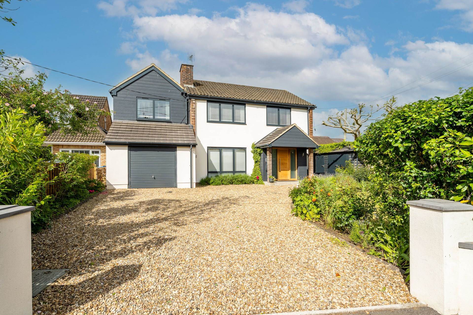 5 bedroom Detached for sale in Leighton Buzzard