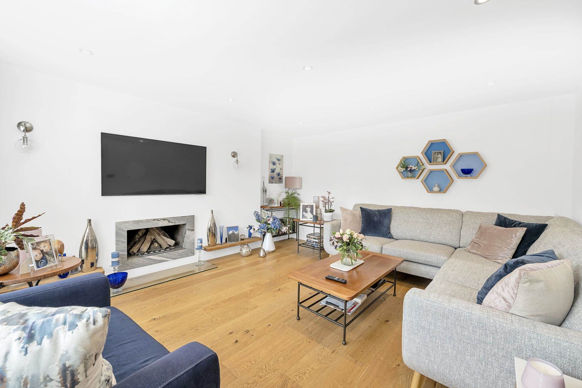 Additional Property Image 5 bedroom Detached for sale in Leighton Buzzard 10
