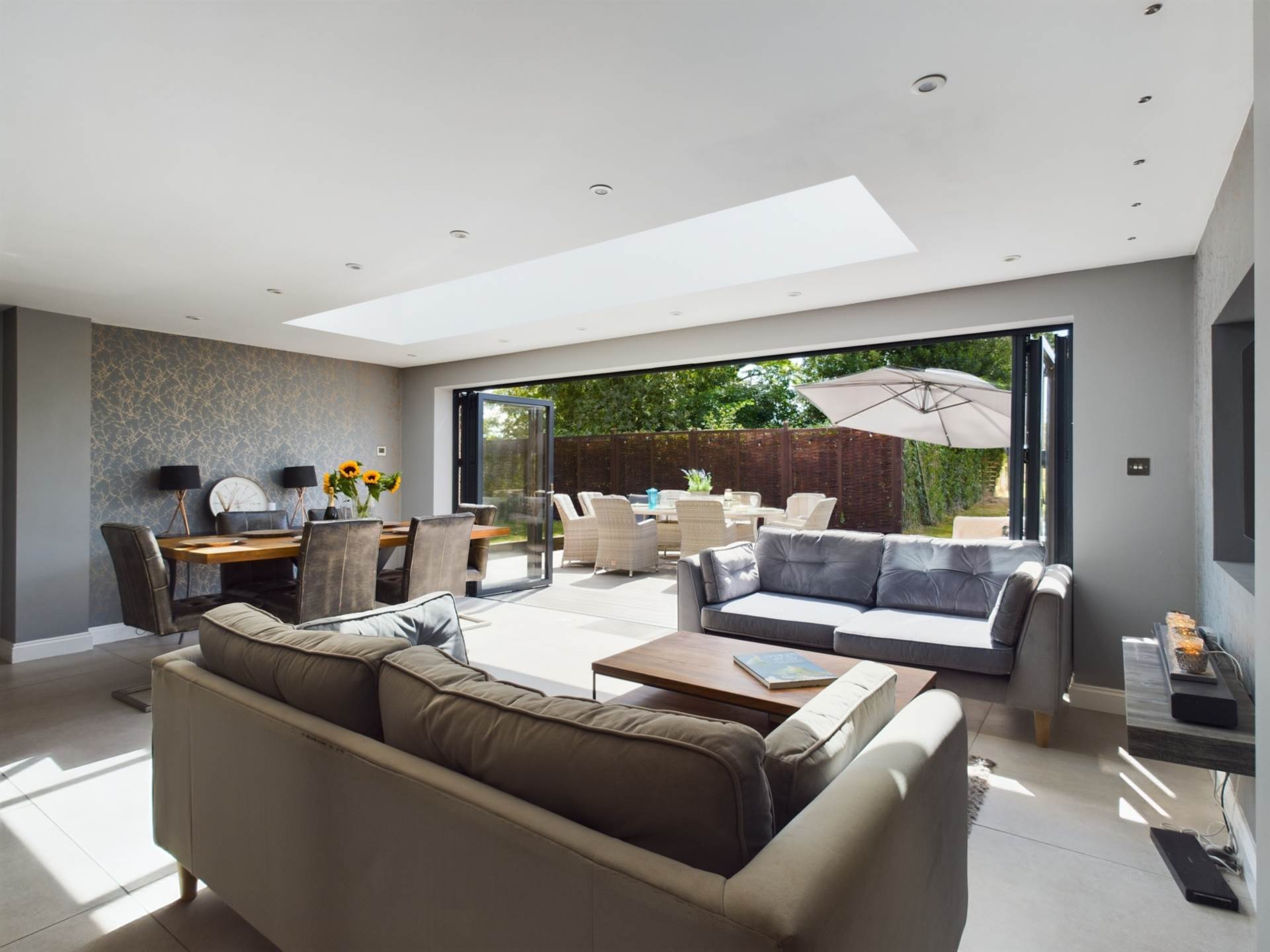 Additional Property Image 4 bedroom Detached for sale in Aylesbury 11