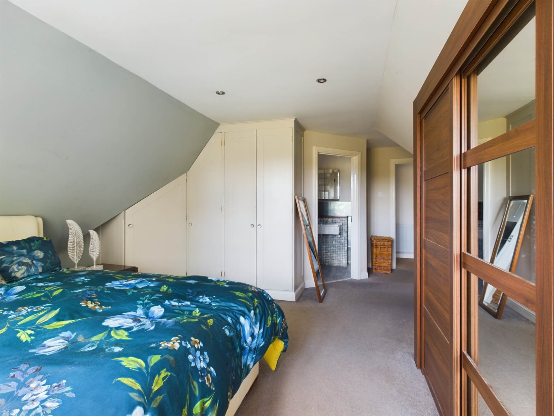 Additional Property Image 4 bedroom Detached for sale in Aylesbury 21