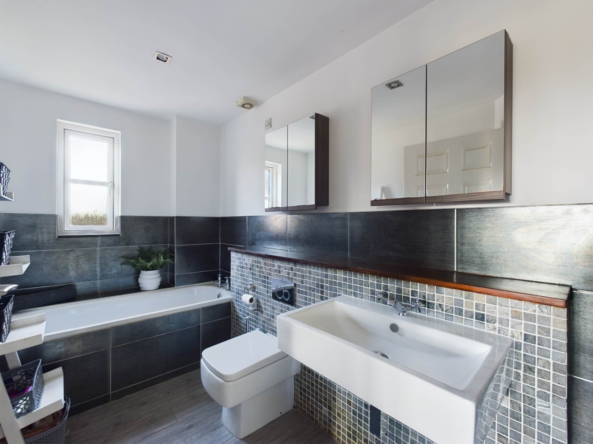 Additional Property Image 4 bedroom Detached for sale in Aylesbury 23