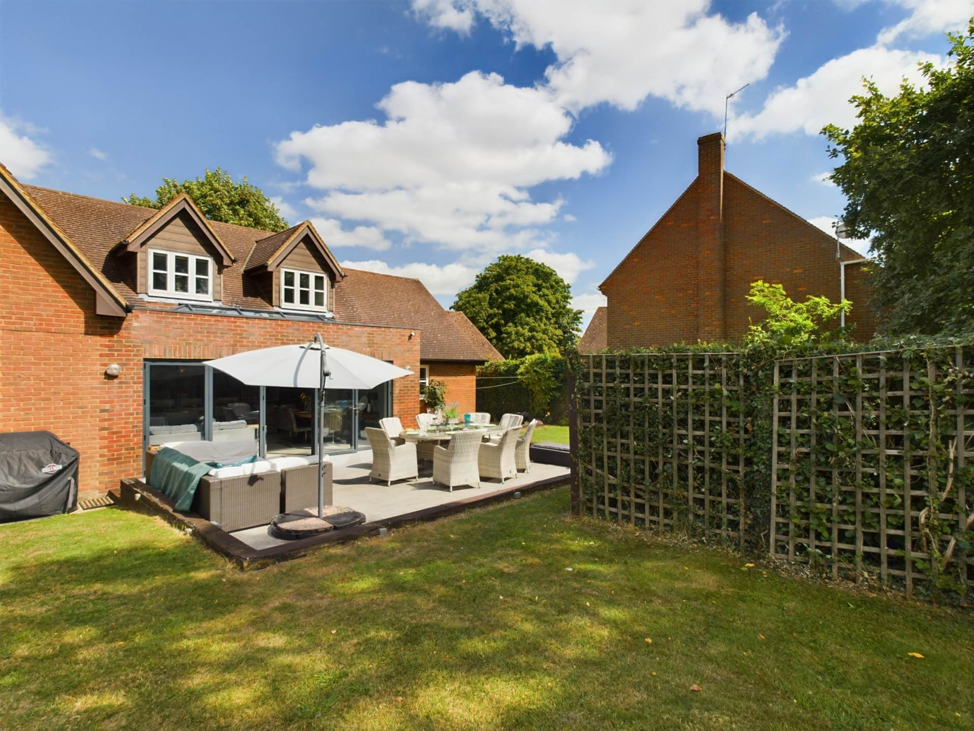 Additional Property Image 4 bedroom Detached for sale in Aylesbury 24