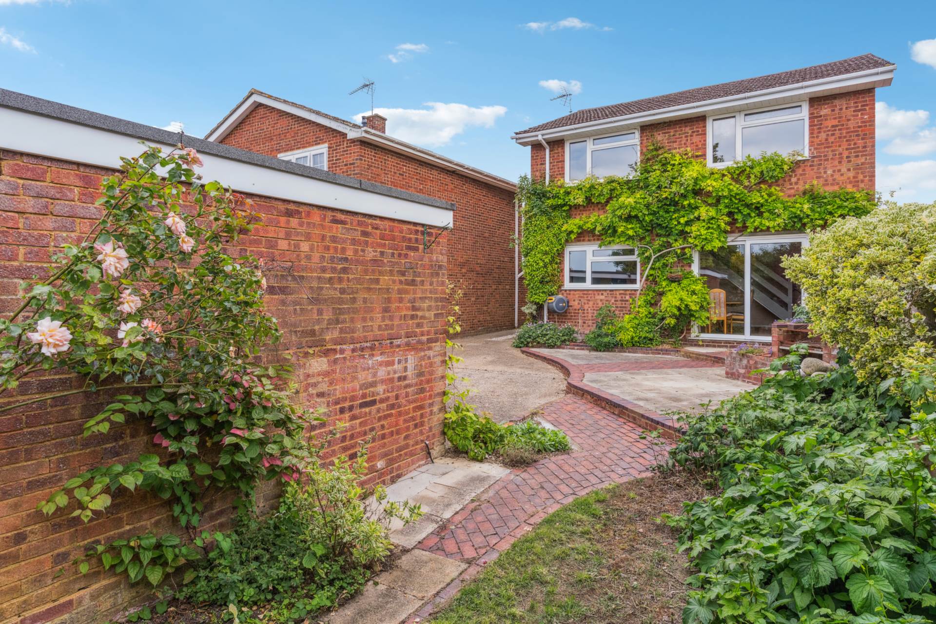 Additional Property Image 4 bedroom Detached for sale in Leighton Buzzard 18