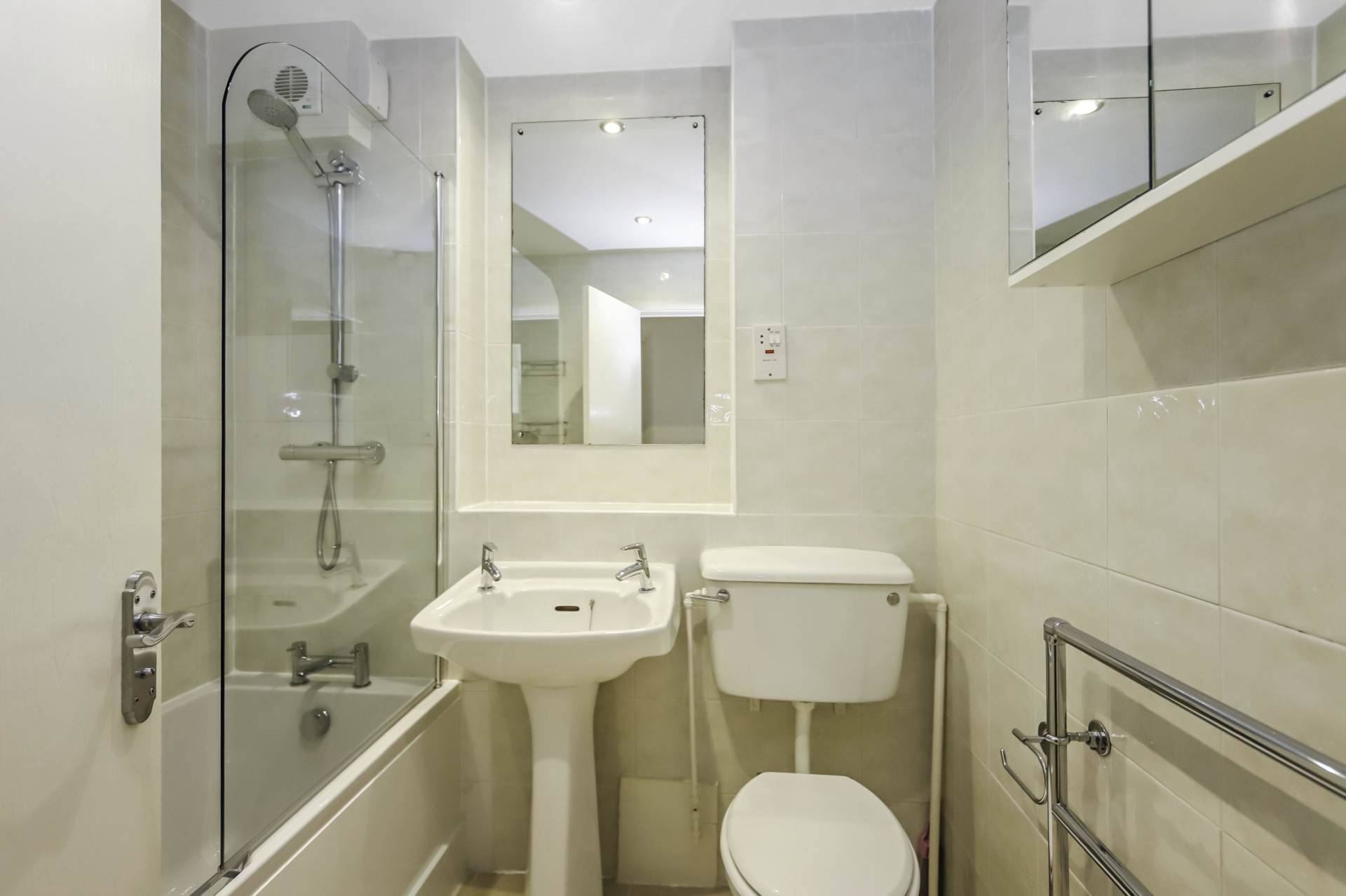 Additional Property Image 2 bedroom Apartment for sale in Berkhamsted 8