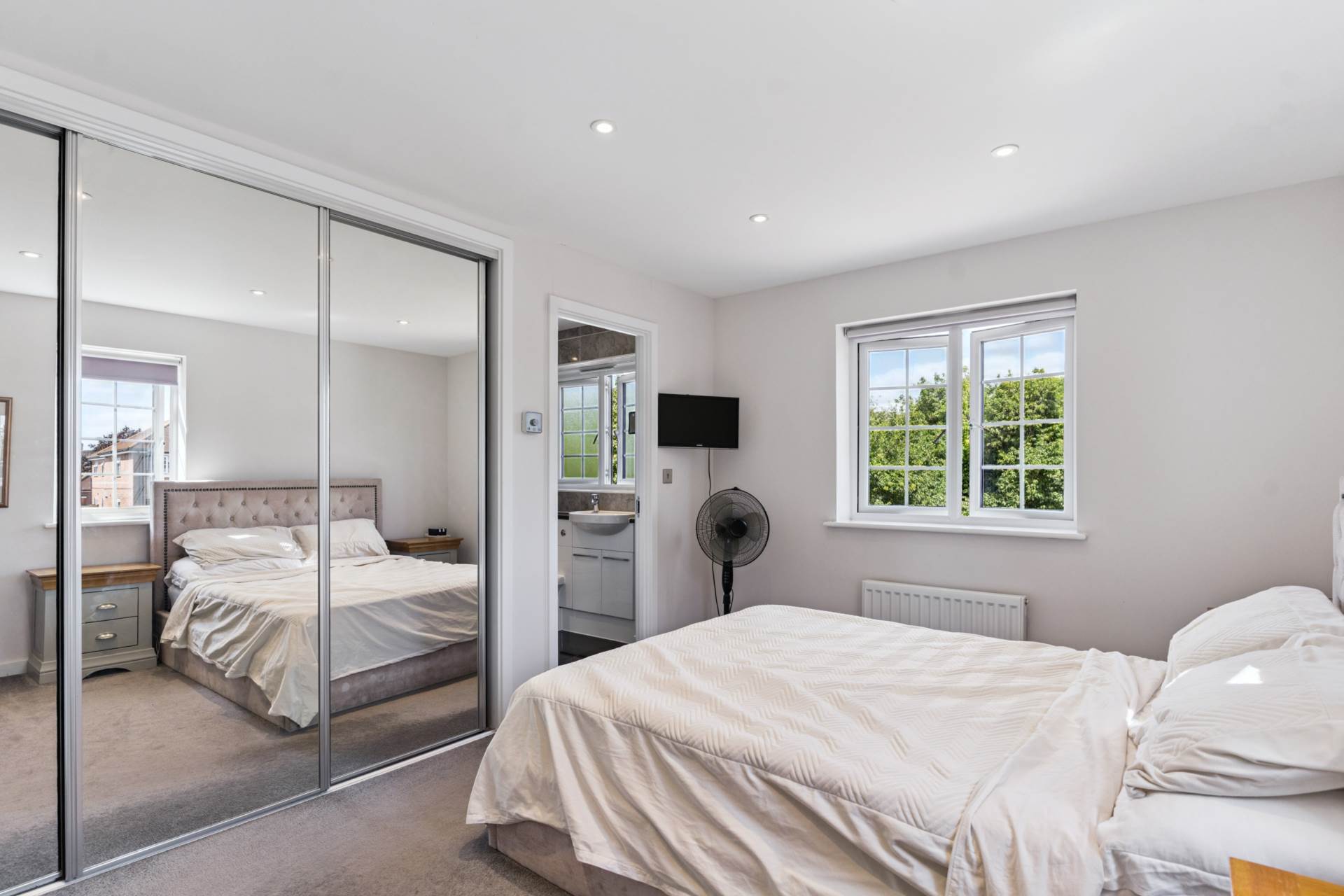 Additional Property Image 4 bedroom Detached for sale in Leighton Buzzard 11