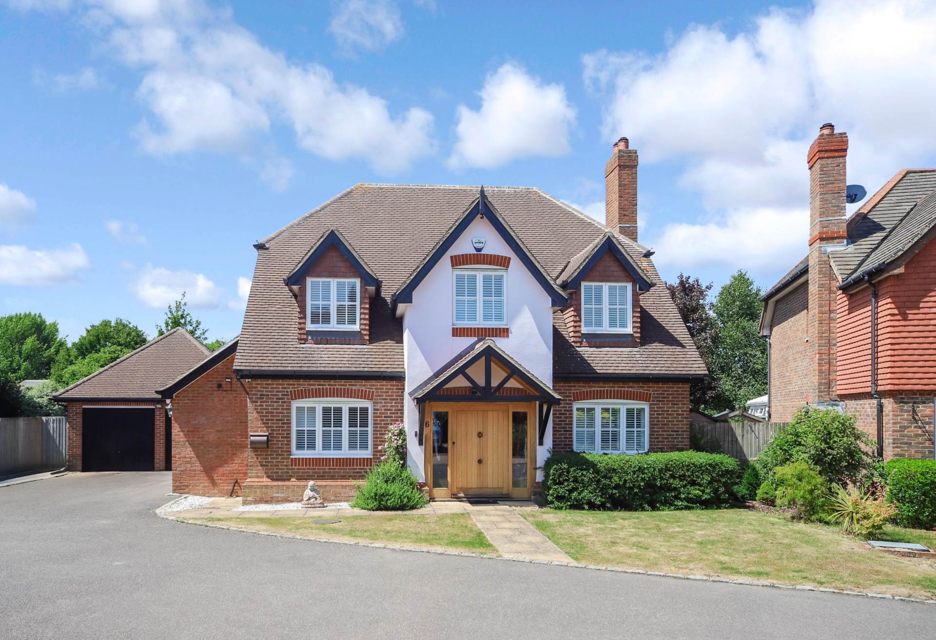 5 bedroom Detached for sale in Aylesbury